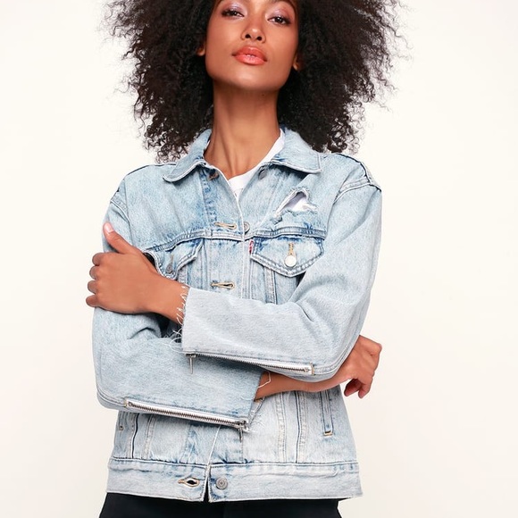 Levi's Jackets & Blazers - 💗NWT- Levi’s Jean Jacket💗